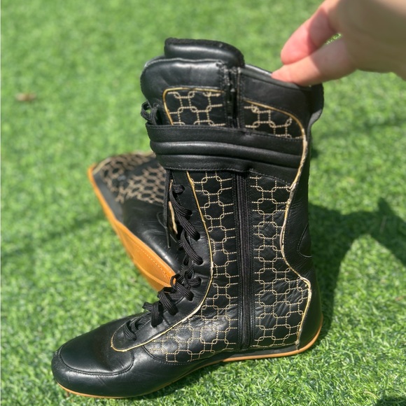 Vintage Nike Black and Brown High-Top Boots with Pattern - Picture 4 of 7